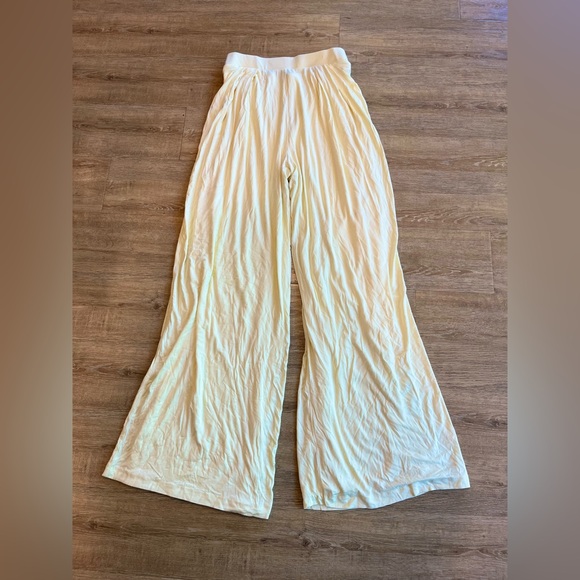 Women’s Cream Self-Double Layer Wide Leg Pants Large - Picture 2 of 3